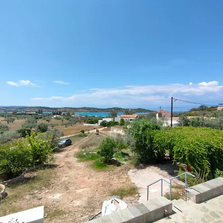 Casa Lagoo بيت للعطل *