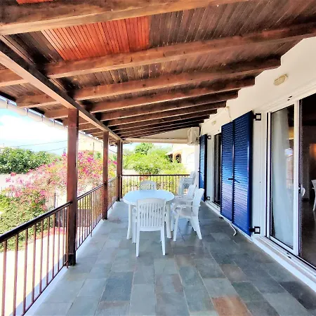بيت للعطل Casa Lagoo بورتو خيلي